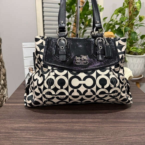 Coach Monochrome Patterned Shoulder Bag - Picture 15 of 17
